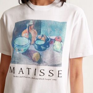 Abercrombie “Matisse” graphic tee - NWT Size L Women’s